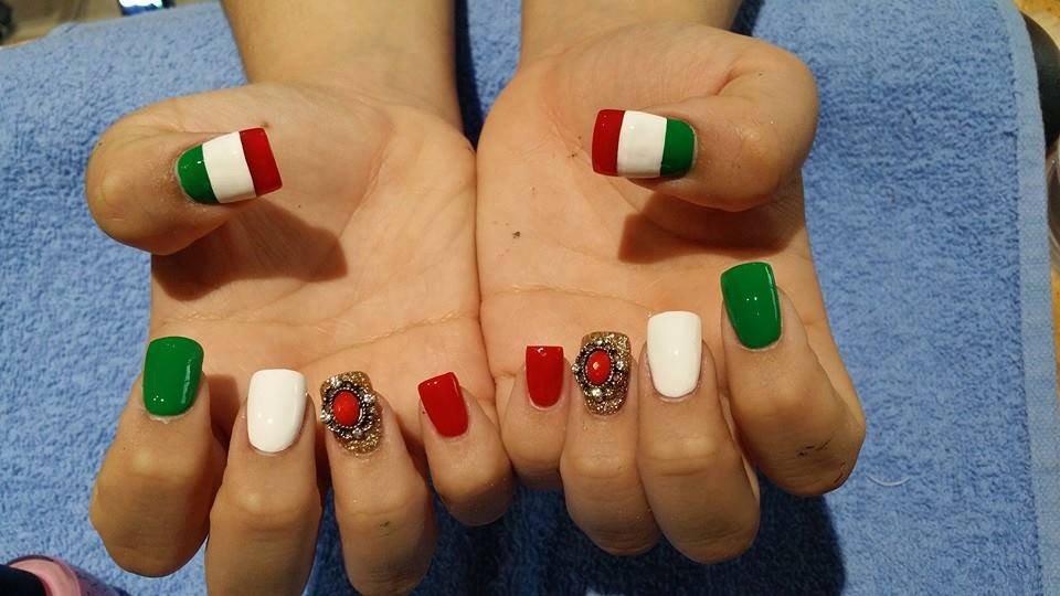 SPARKLE NAILS nail photo 1