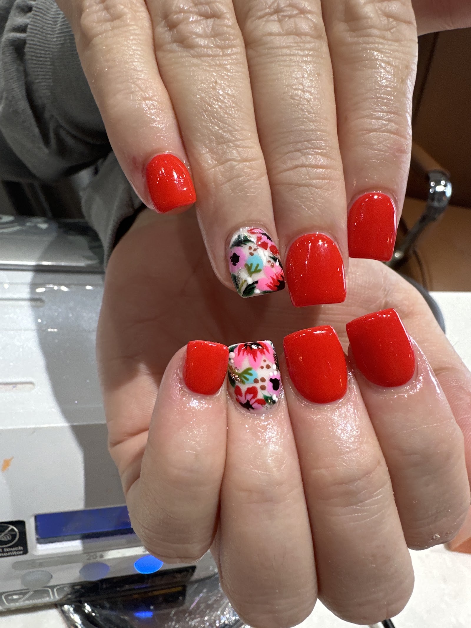 SPARKLE NAILS nail photo 5